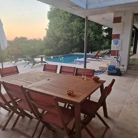 Les Palissieres - D'hotes Bed & Breakfast Mortagne-sur-Gironde