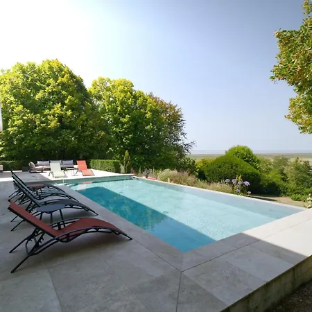 Les Palissieres - D'hotes Bed & Breakfast Mortagne-sur-Gironde